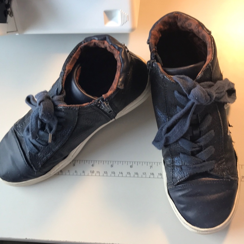 Dark Blue Steve Madden Size 3 M
